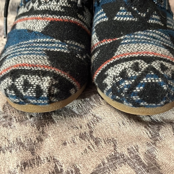 ***SOLD*** Toms Wedge Booties - Picture 3 of 9